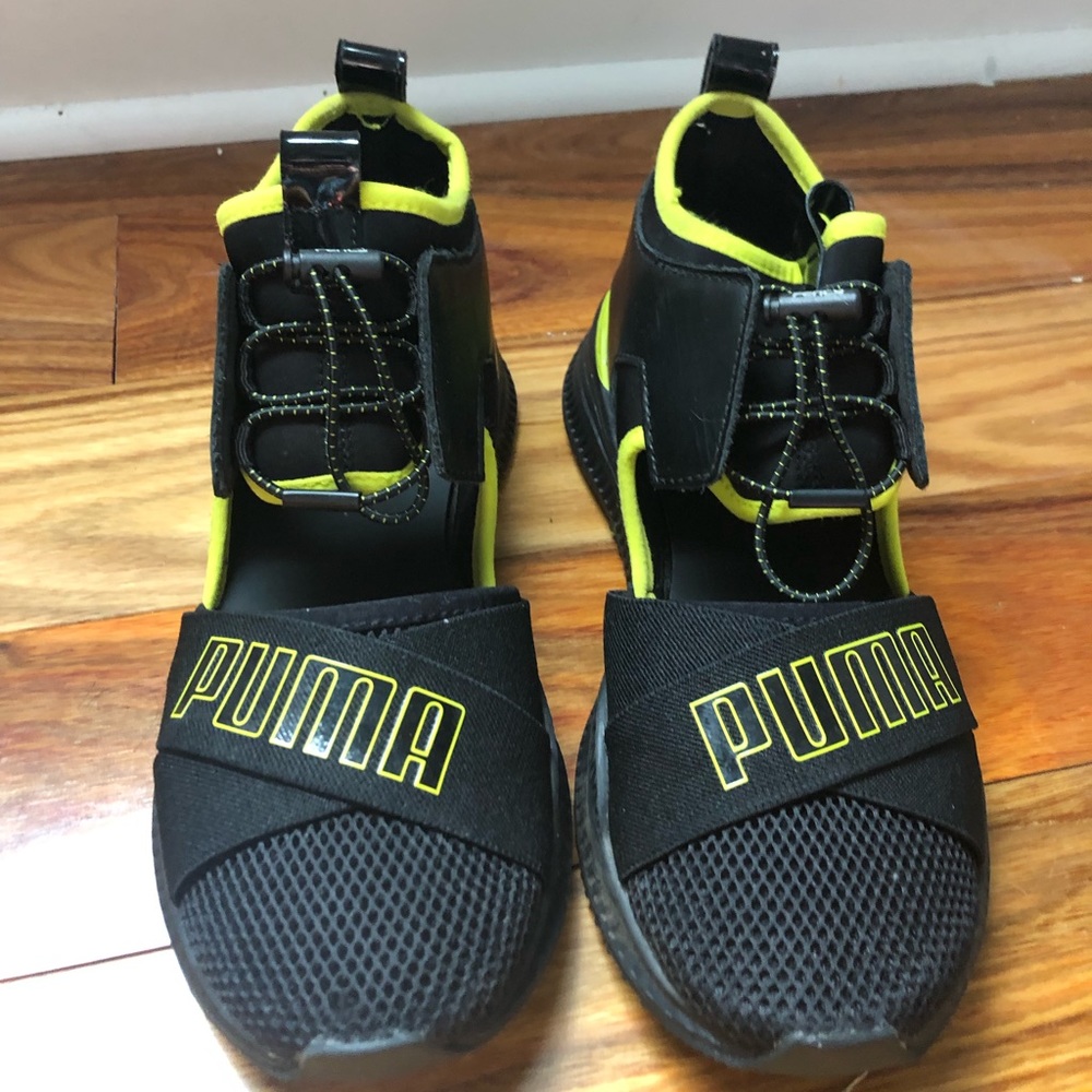 FENTY X PUMA · AVID SNEAKER · BLACK/LIME GREEN